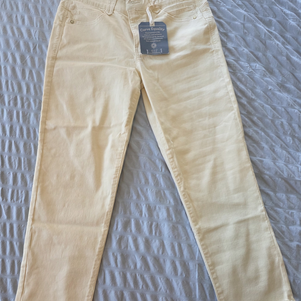 Democracy Cream Ankle Crop Jeans